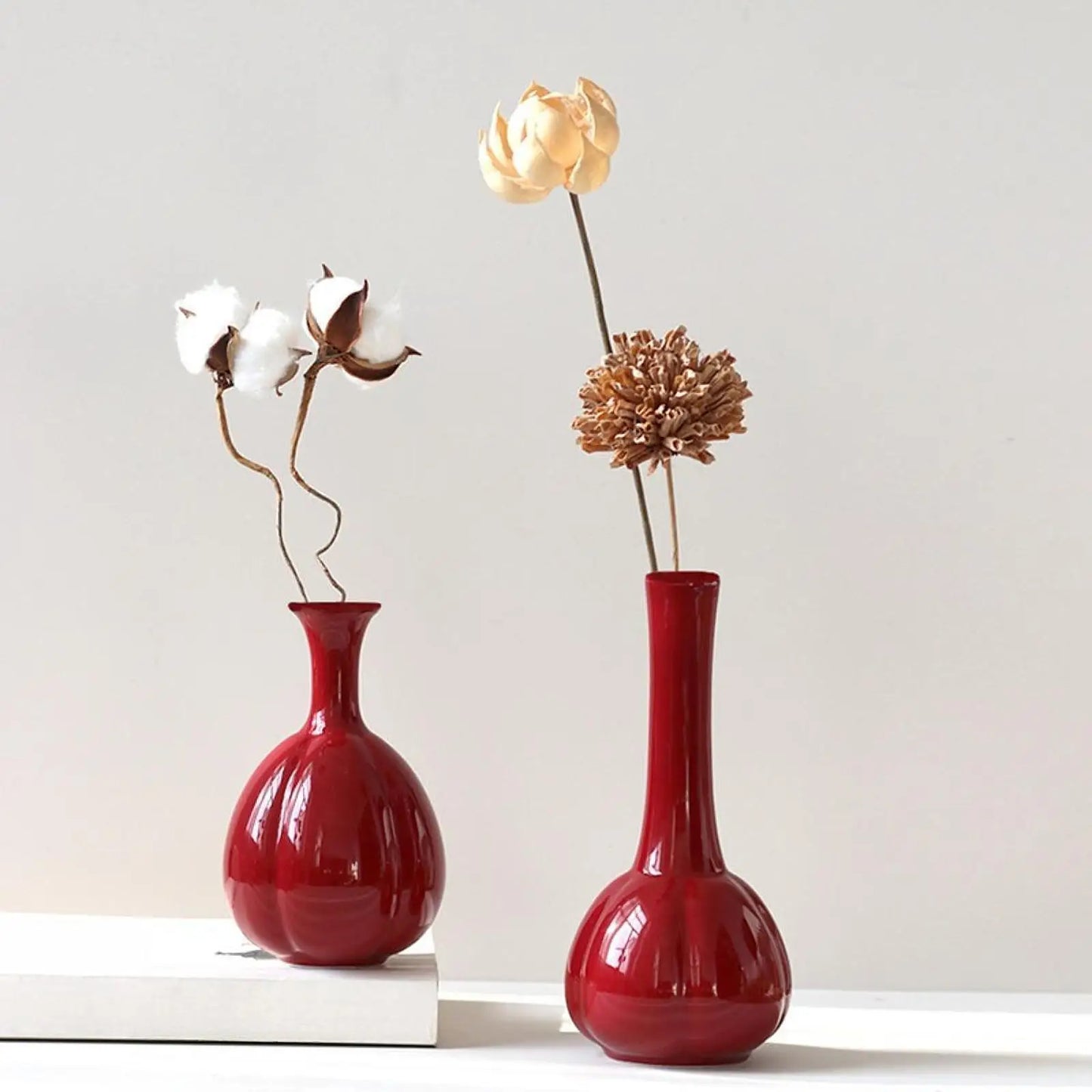 Ceramic Red Vase Modern Rustic Flower Vases Decorative Vases for Dining Room Bookcase Kitchen Home Office Decoration Entrance